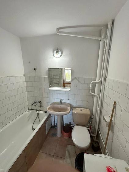 Apartament cu 2 camere decomandat în Filiași