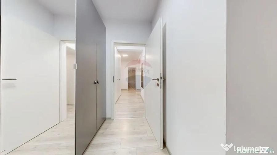Apartament cu 3 camere decomandat în Bartolomeu