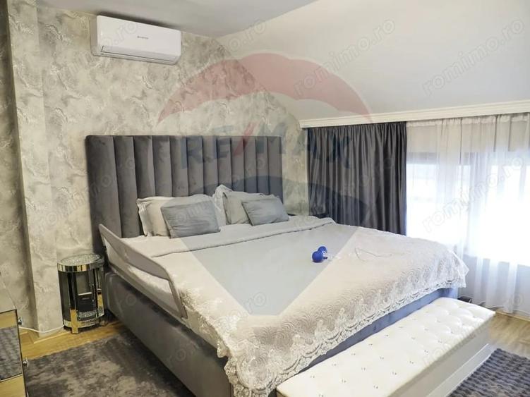 Casă cu 9 camere cu Teren 370 Mp în Central