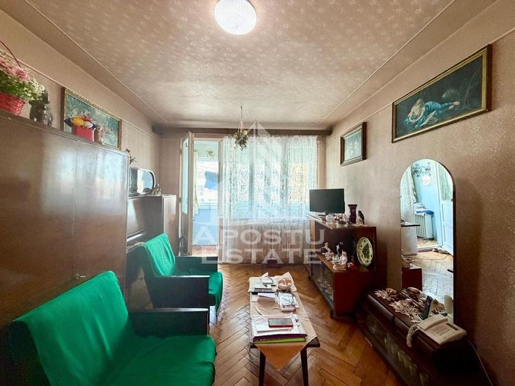 Apartament cu 2 camere semidecomandat, mobilat în Circumvalațiunii