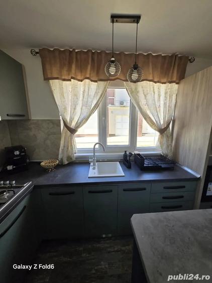Apartament cu 3 camere semidecomandat în Jurilovca