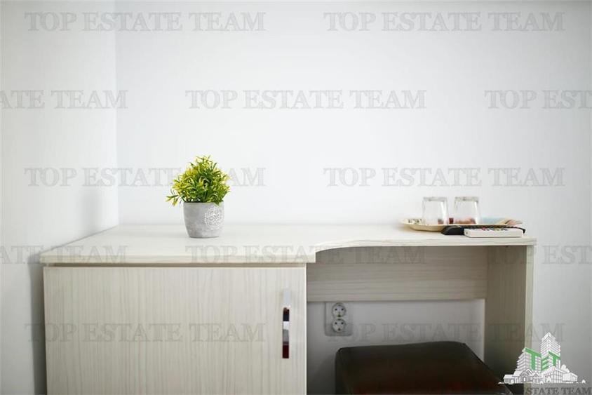 Casă individuală cu 17 camere cu Teren 796 Mp în Central