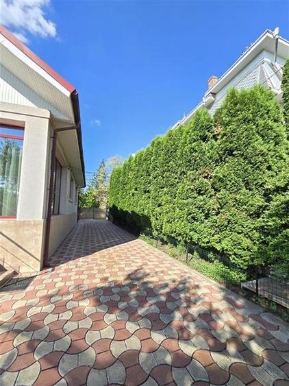 Apartament cu 5 camere decomandat, mobilat în Cug