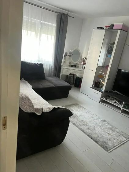 Apartament cu 4 camere decomandat în Inel II