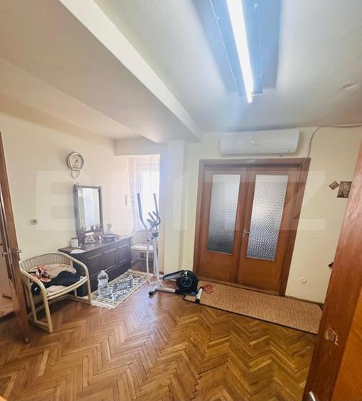 Apartament cu 4 camere decomandat, mobilat în Centru Civic