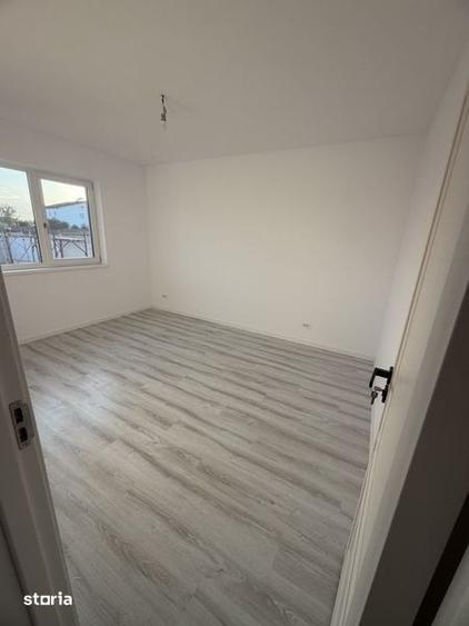 Casă cu 4 camere cu Teren 135 Mp în Central