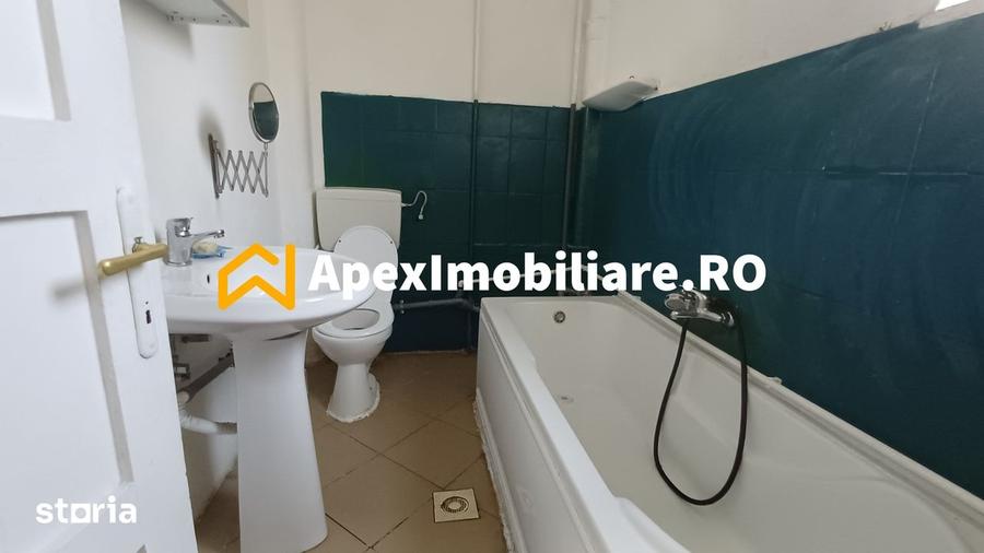 Apartament cu 2 camere semidecomandat, mobilat în Victoriei