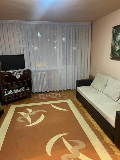 Apartament cu 2 camere semidecomandat în Rogerius