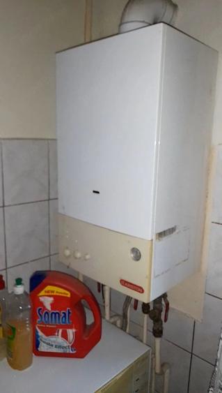 Garsonieră decomandată în Central