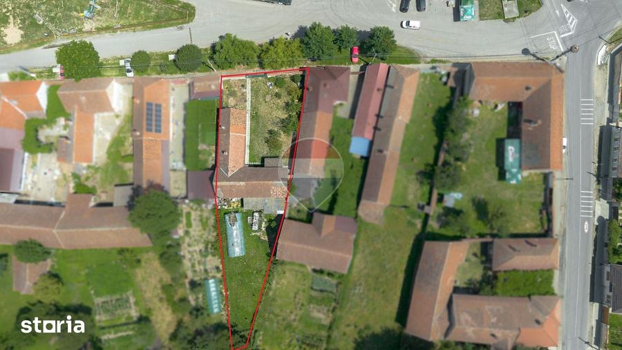 Casă cu 2 camere cu Teren 931 Mp în Șinca