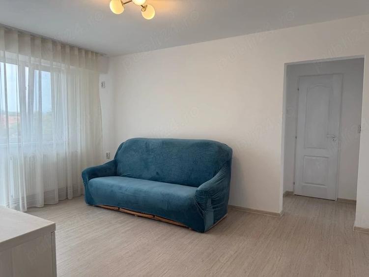 Apartament cu 3 camere semidecomandat în Central