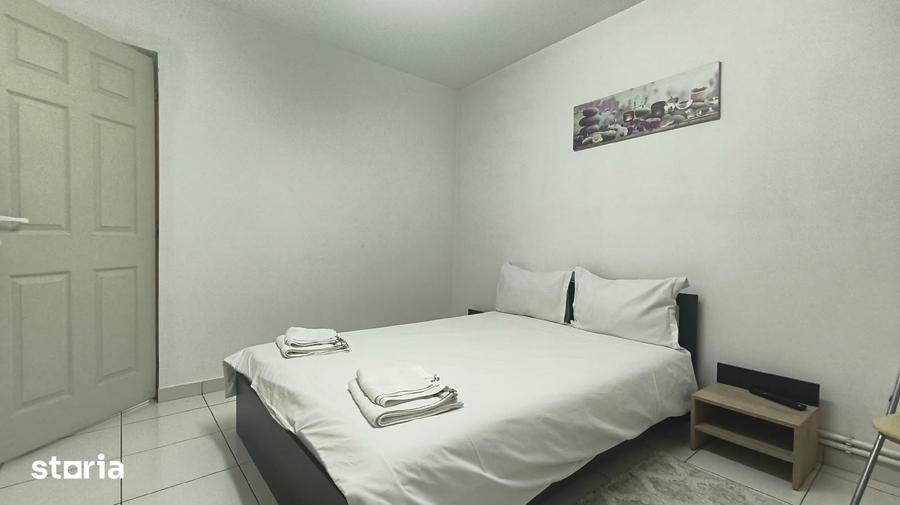 Apartament cu 4 camere decomandat în Piața Centrală