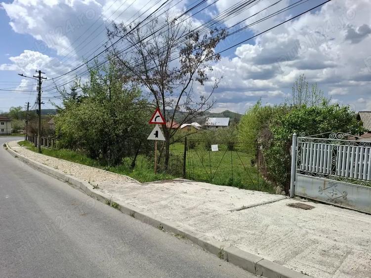Teren de 1010 mp, în Central