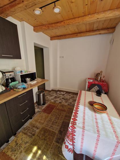 Casă cu 6 camere cu Canalizare în Breaza