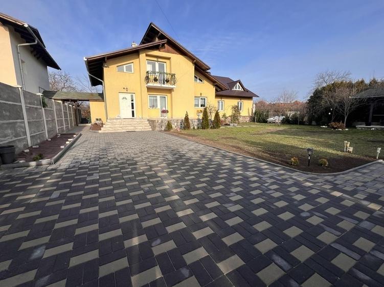 Casă cu 4 camere cu Teren 700 Mp în Central