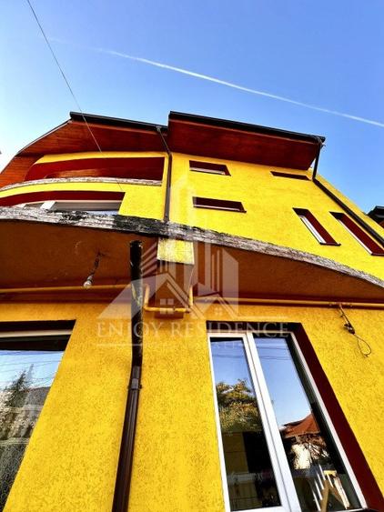 Casă individuală cu 6 camere cu Canalizare în Păcii