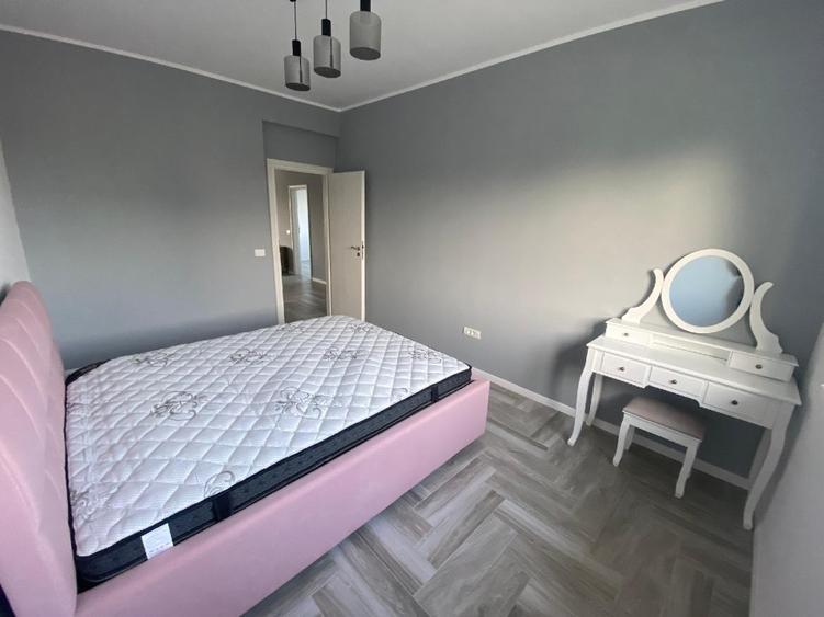 Casă individuală cu 4 camere cu Canalizare în 1 Decembrie