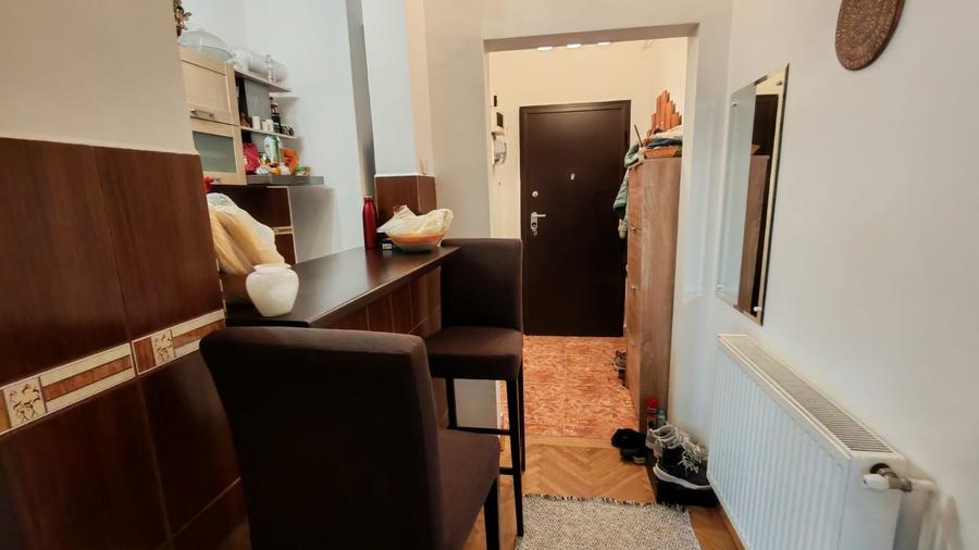 Apartament cu 3 camere semidecomandat, mobilat în Pache Protopopescu