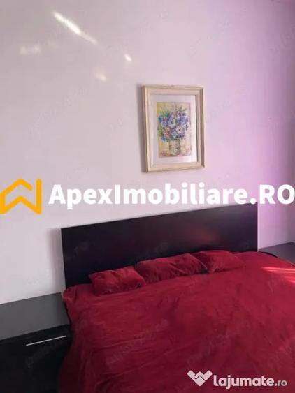 Apartament cu 3 camere semidecomandat, mobilat în Central