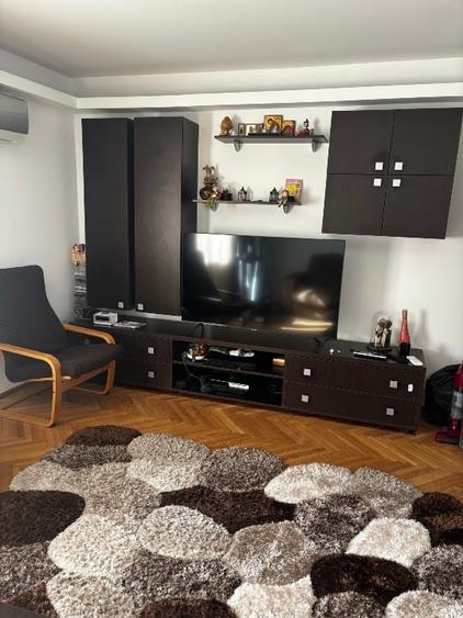 Apartament cu 4 camere decomandat, mobilat în 13 Septembrie