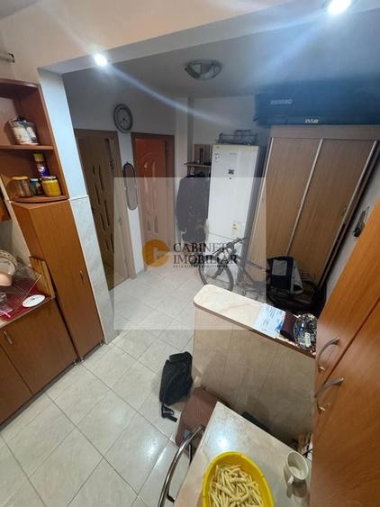 Apartament cu 3 camere decomandat în Lujerului