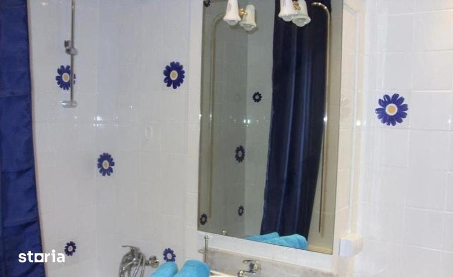 Apartament cu 3 camere în Eminescu