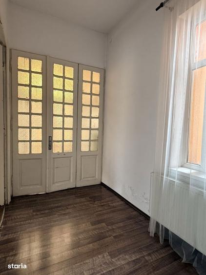 Apartament cu 3 camere în Unirii — fotografia 1