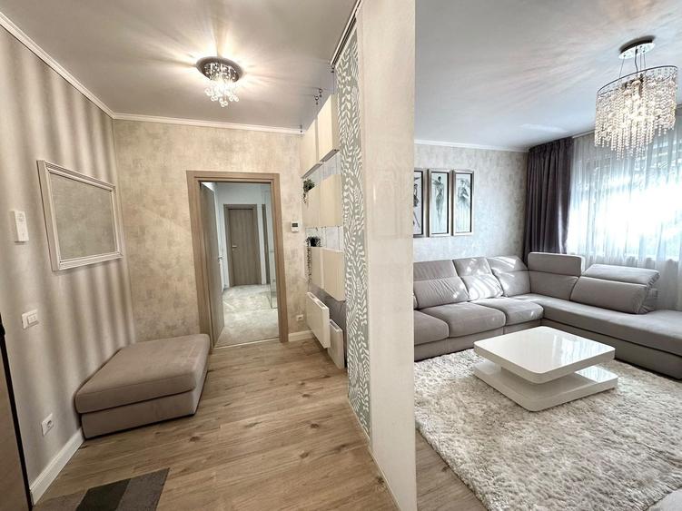 Apartament cu 3 camere decomandat, mobilat în Băneasa