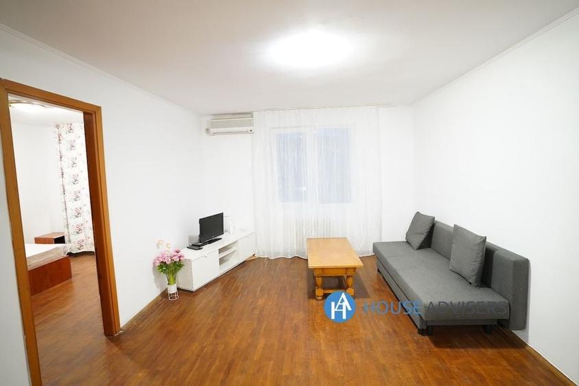 Apartament cu 3 camere, mobilat în Romană