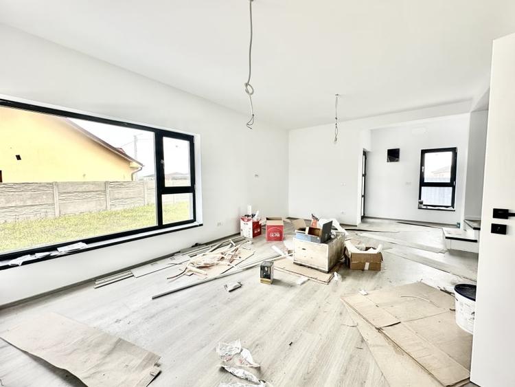 Duplex cu 3 camere cu Canalizare în Moșnița Nouă