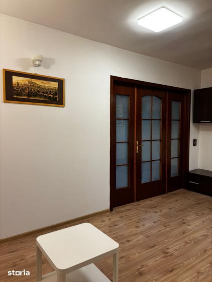Apartament cu 2 camere semidecomandat, mobilat în Centrul Istoric