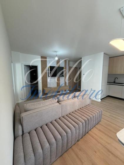 Apartament cu 2 camere semidecomandat, mobilat în Florești