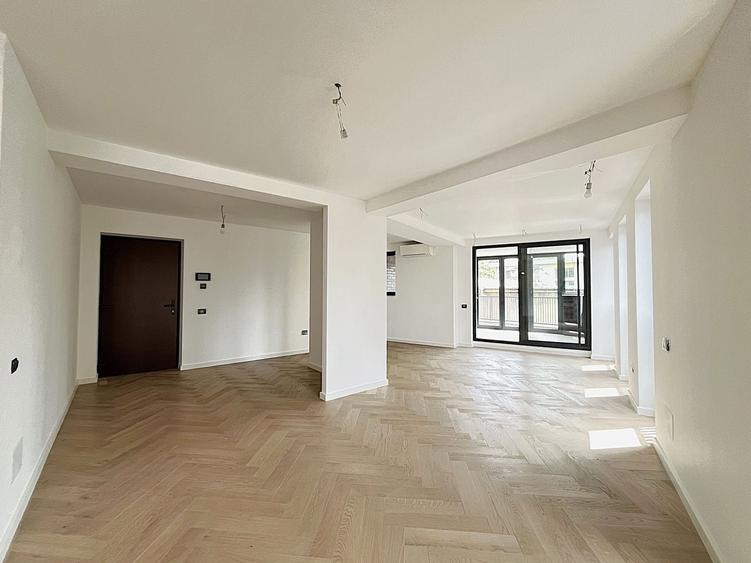 Apartament cu 4 camere decomandat în Dorobanți