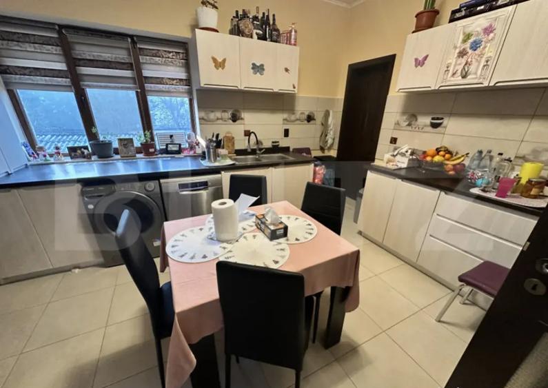 Apartament cu 2 camere semidecomandat, mobilat în Central