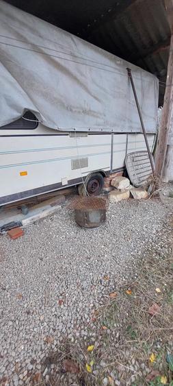 Casă cu Teren 1306 Mp în Murani