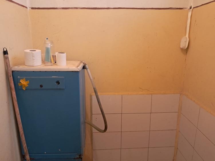 Casă individuală cu 3 camere cu Teren 800 Mp în Hunia