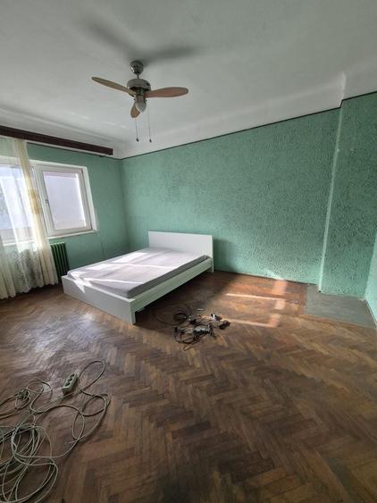 Casă individuală cu 3 camere cu Canalizare în Cotroceni