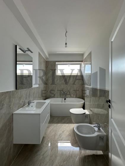Duplex cu 4 camere cu Canalizare în Moșnița Nouă