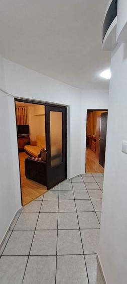 Apartament cu 3 camere decomandat, mobilat în Crângași