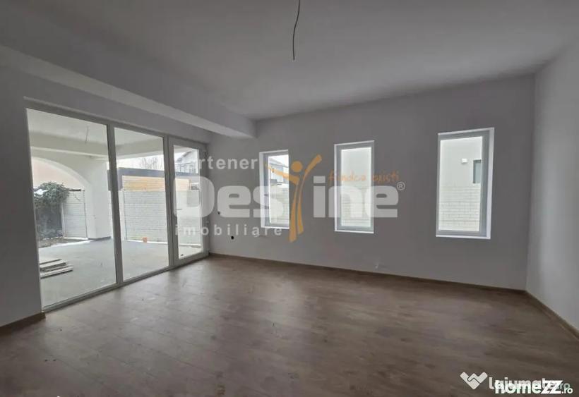 Casă cu 4 camere cu Teren 250 Mp în Central