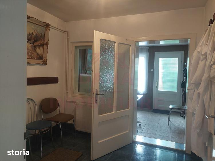 Spațiu comercial, de 84 mp, în Oțelu Roșu