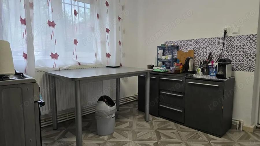 Casă cu 2 camere cu Teren 780 Mp în Simeria