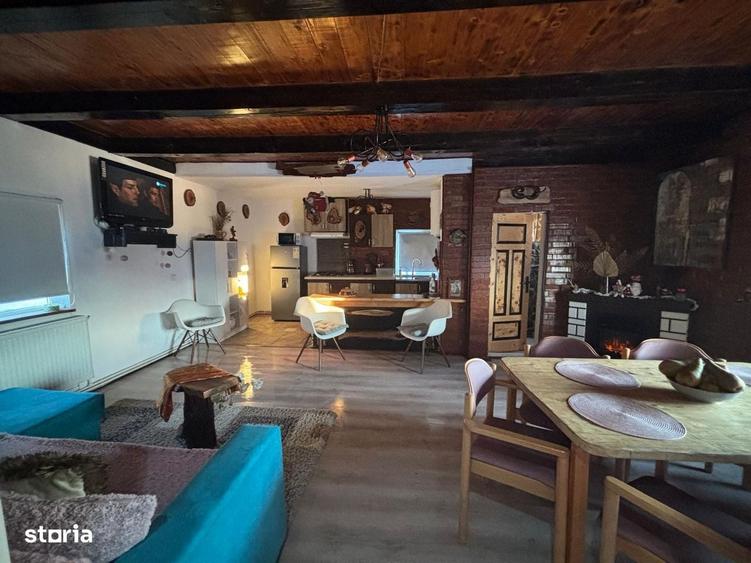 Casă cu 4 camere în Piatra