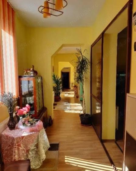 Casă cu 4 camere cu Teren 589 Mp în Roman