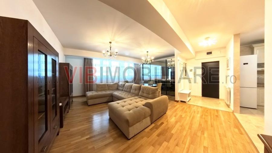 Apartament cu 3 camere semidecomandat, mobilat în Arcul de Triumf