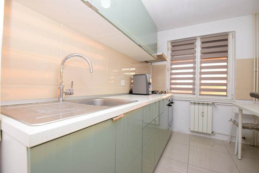 Apartament cu 2 camere semidecomandat în 1 Decembrie 1918