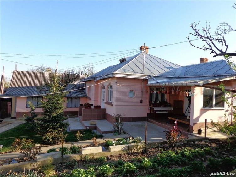 Casă cu 5 camere cu Teren 3000 Mp în Lespezi
