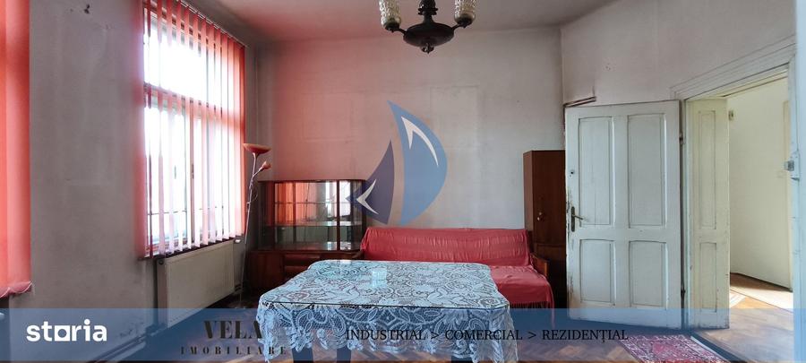 Casă cu 3 camere cu Teren 260 Mp în Semicentral