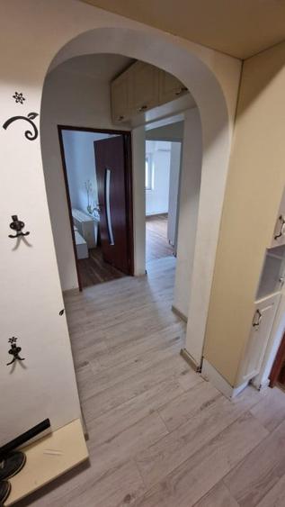 Apartament cu 3 camere decomandat în Galata