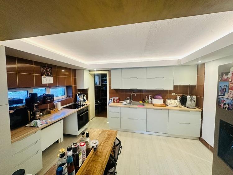 Casa moderna 12 camere - pretabila Pensiune Cisnadie - 3